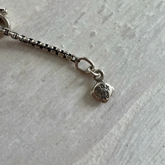 David Yurman Cable Two Tone Circle Necklace with Diamonds- New Condition! - Picture 8 of 9